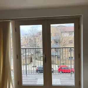https://new-build-2-bedroom-with-2-bath-london.cambridgehotelsuk.com